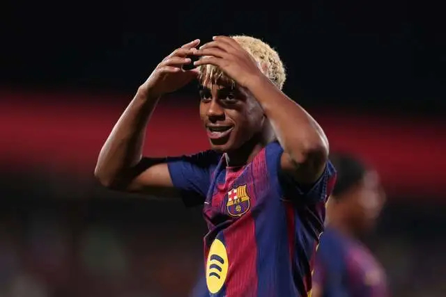 金球奖角逐激烈：登贝莱领跑，亚马尔紧追，拉菲尼亚表现抢眼